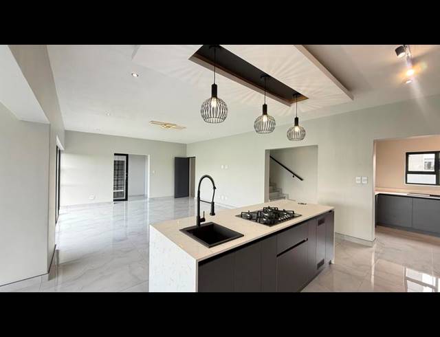 4 BEDROOM HOUSE FOR SALE IN FOUNTAINBROOK ESTATE